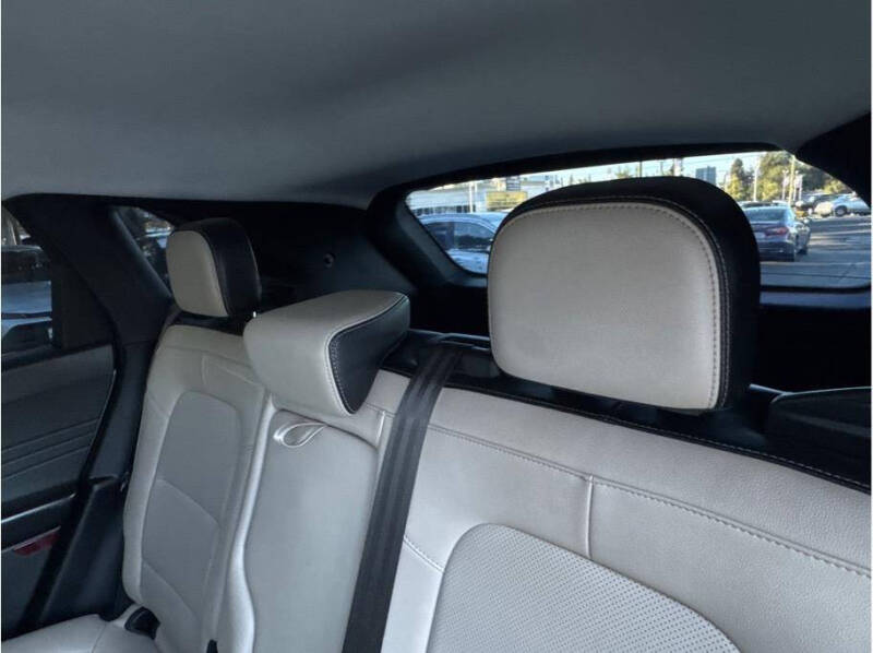 2022 Ford Escape Hybrid SEL