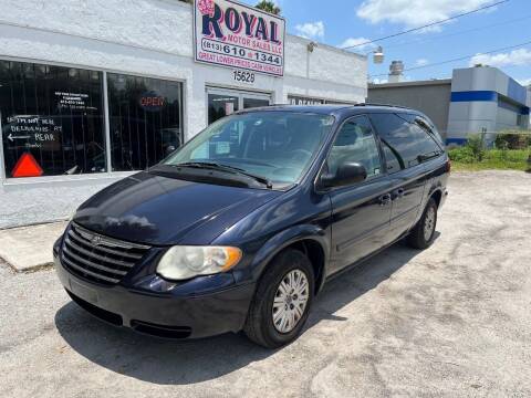 2007 Chrysler Town and Country for sale at ROYAL MOTOR SALES LLC in Dover FL