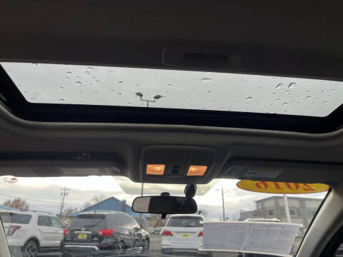 2016 Mazda MAZDA3 i Touring