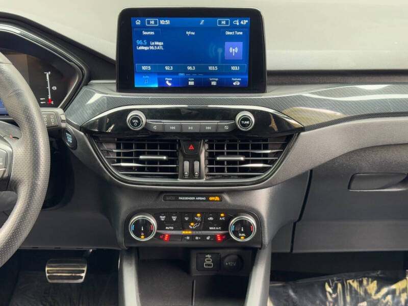 2024 Ford Escape Hybrid ST-Line Select