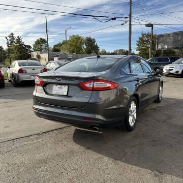 2016 Ford Fusion SE