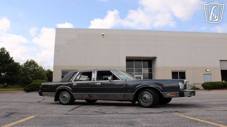 1986 Lincoln Town Car