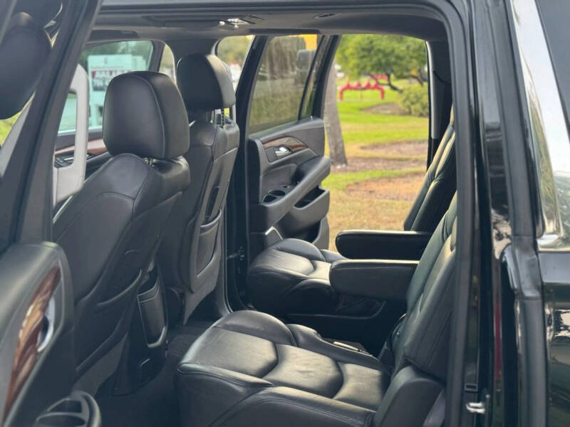 2017 Cadillac Escalade ESV Luxury