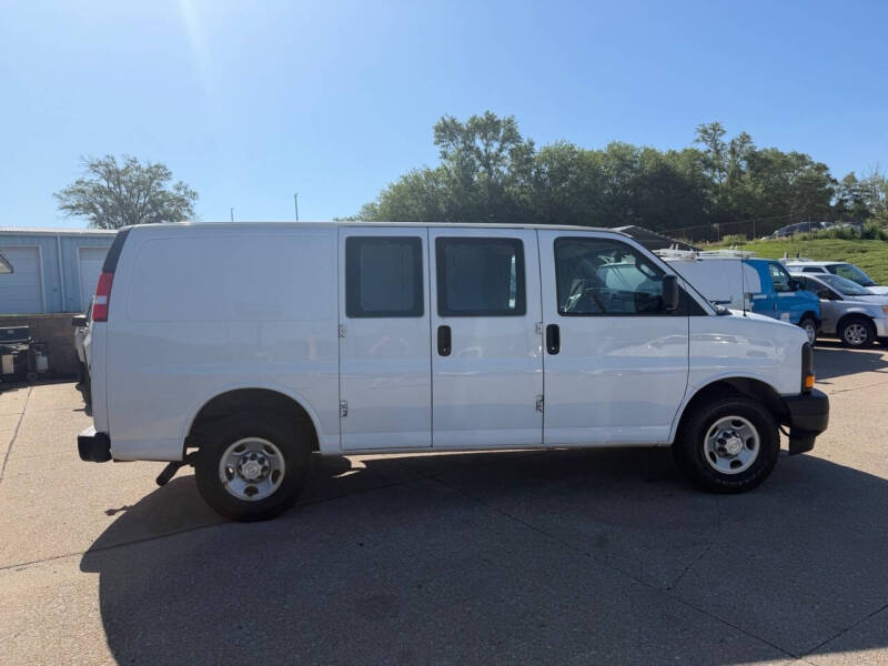 2017 Chevrolet Express 2500