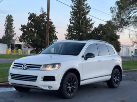 2011 Volkswagen Touareg for sale at Autoaffari LLC in Sacramento CA