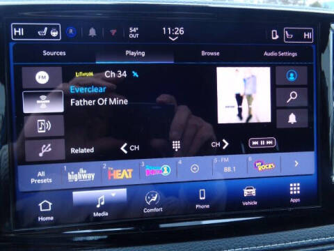 2026 Chrysler Pacifica Select