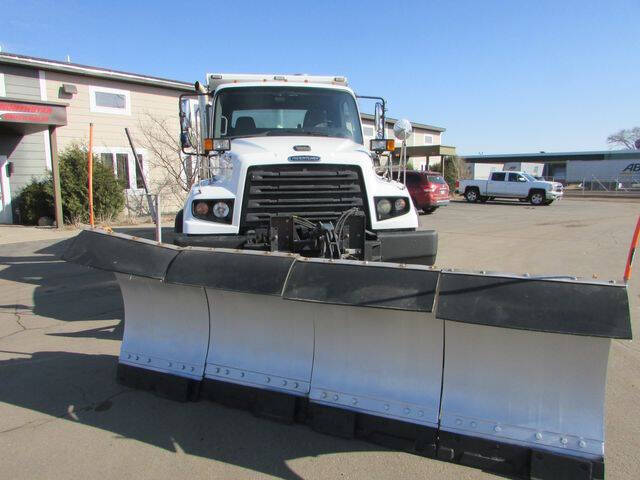 2013 Freightliner 114 SD