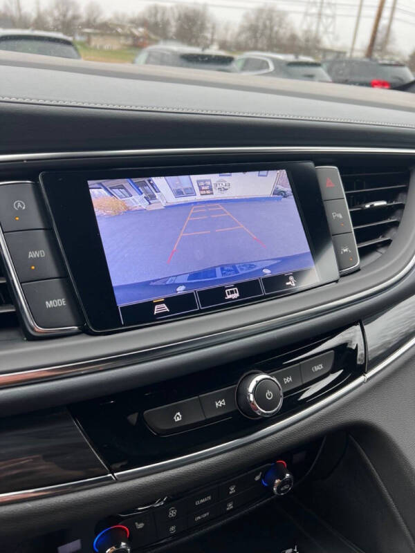 2023 Buick Enclave Essence