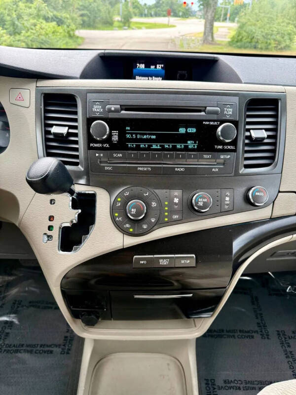 2011 Toyota Sienna