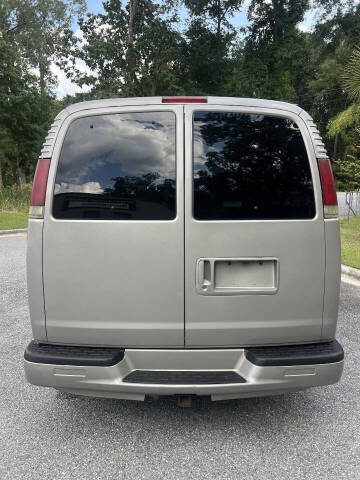 2001 Chevrolet Express G1500 LT