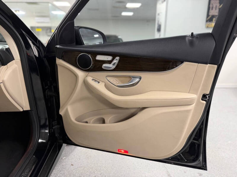 2017 Mercedes-Benz GLC GLC 300