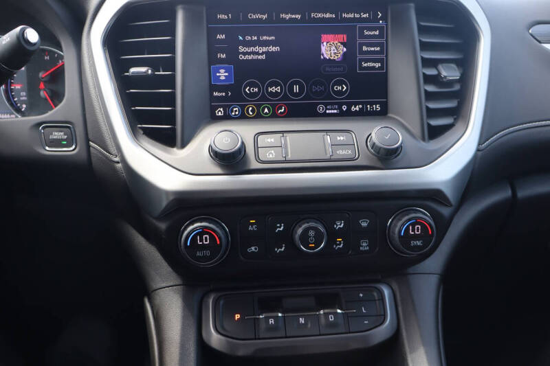 2023 GMC Acadia SLT