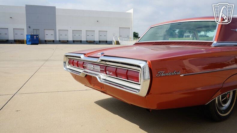 1966 Ford Thunderbird