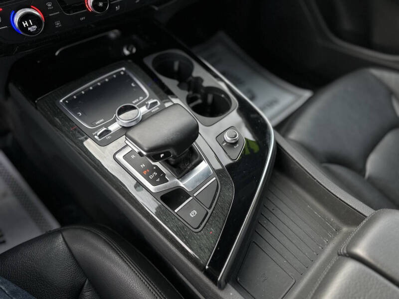 2019 Audi Q7 quattro SE Premium 55 TFSI