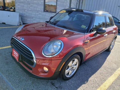 2016 MINI Hardtop 4 Door Cooper