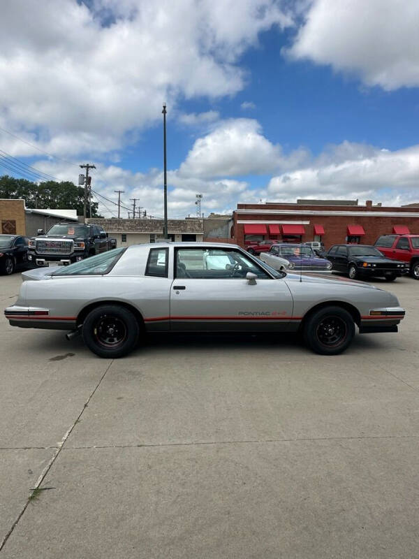 1986 Pontiac Grand Prix null photo 6