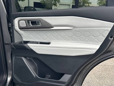 2026 Ford Explorer Platinum