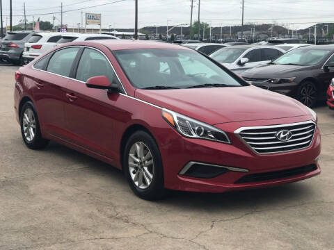 2017 Hyundai Sonata for sale at Discount Auto Company in Houston TX