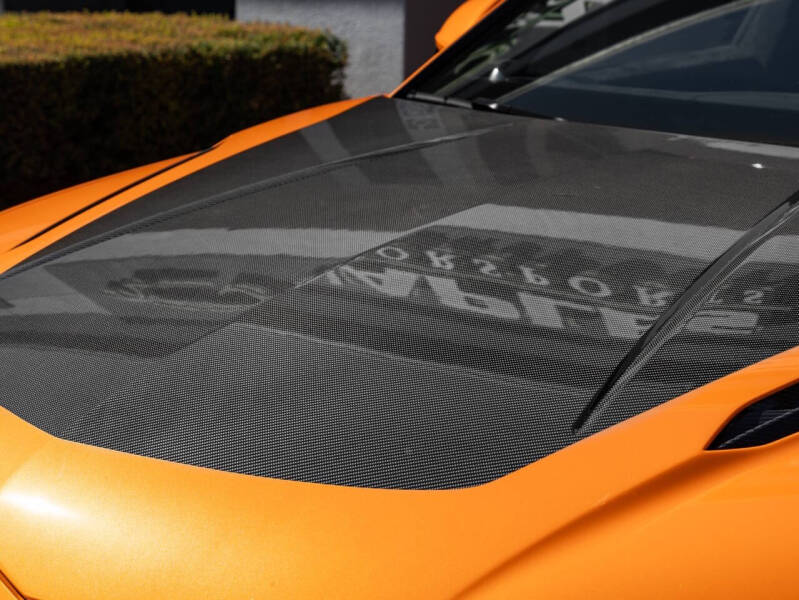 2023 Lamborghini Urus Performante