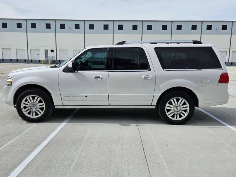 2012 Lincoln Navigator L