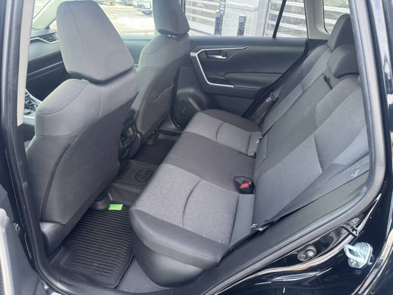 2019 Toyota RAV4 Hybrid XLE