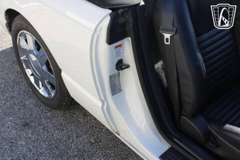 2002 Ford Thunderbird Deluxe