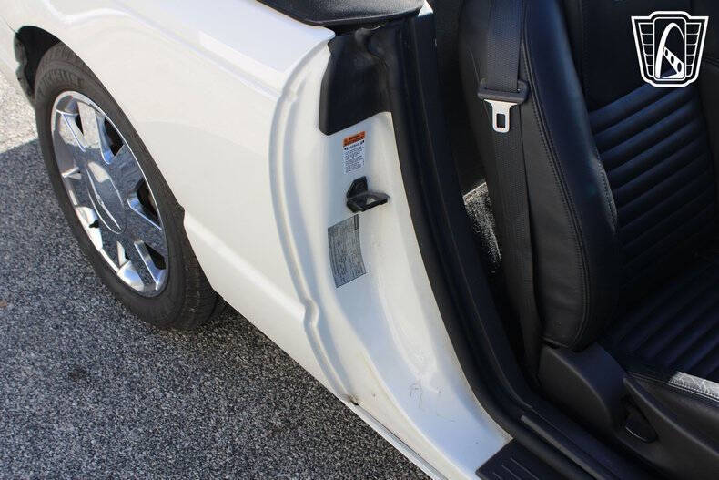 2002 Ford Thunderbird Deluxe