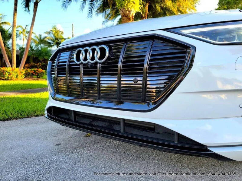 2021 Audi e-tron quattro Premium Plus