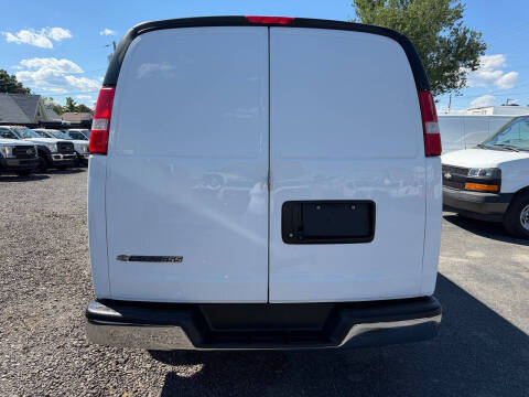 2022 Chevrolet Express 3500