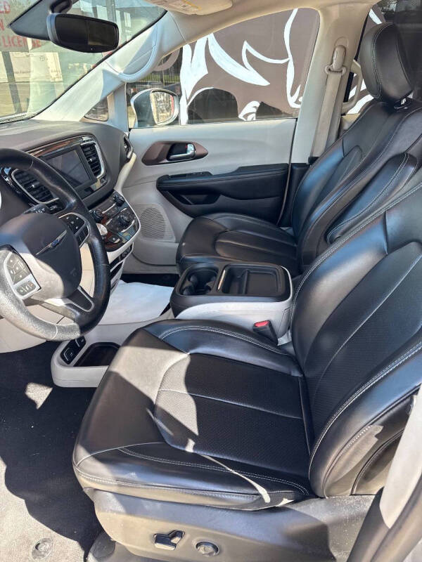 2021 Chrysler Voyager LXi