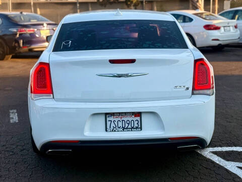 2016 Chrysler 300 S Alloy Edition