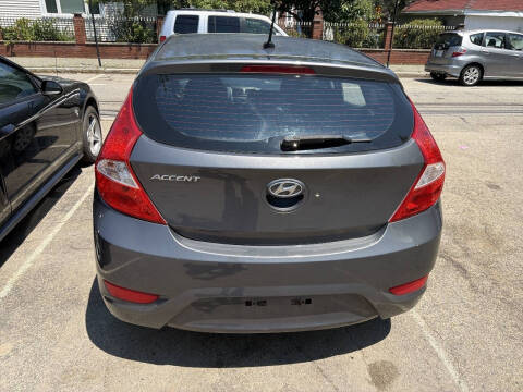 2012 Hyundai Accent GS