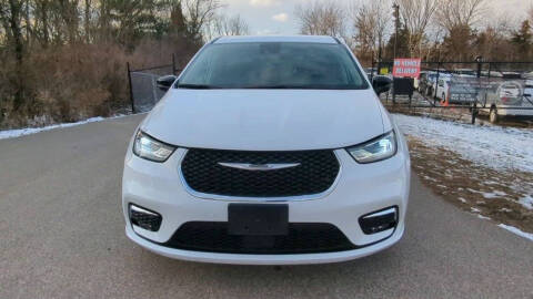 2024 Chrysler Pacifica Touring L