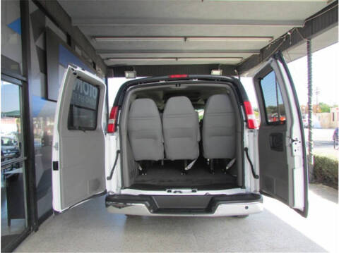 2017 Chevrolet Express LT 2500