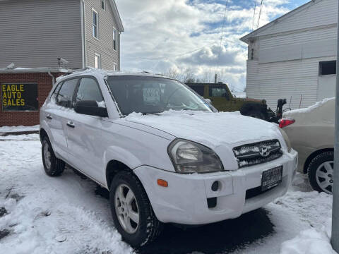 2007 Hyundai Tucson for sale at GREG'S EAGLE AUTO SALES in Massillon OH