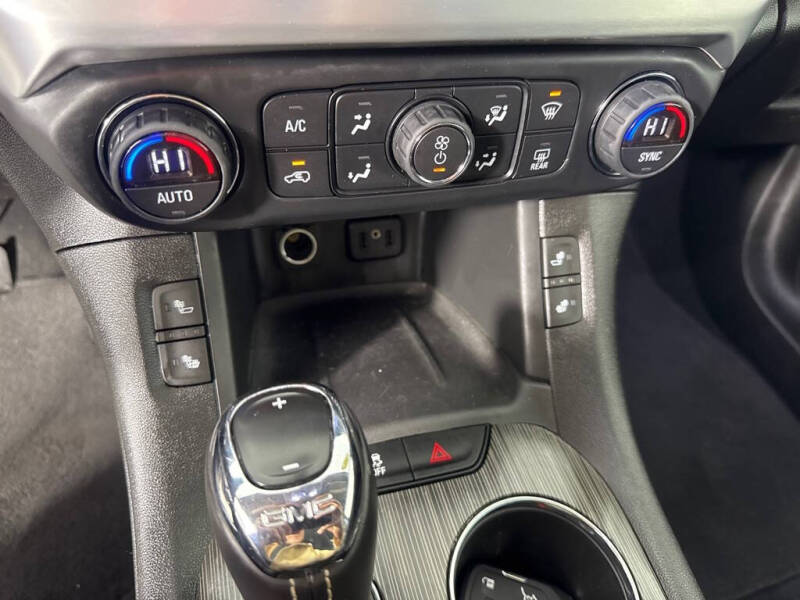 2017 GMC Acadia SLT-1