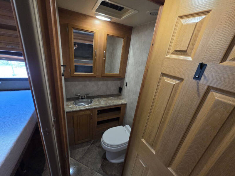 2017 NeXus RV MAYBACH