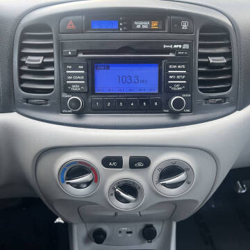 2011 Hyundai Accent GLS