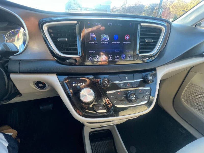 2017 Chrysler Pacifica Touring