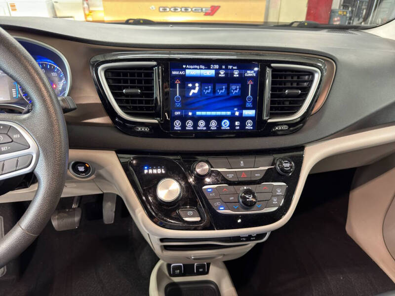 2017 Chrysler Pacifica Touring