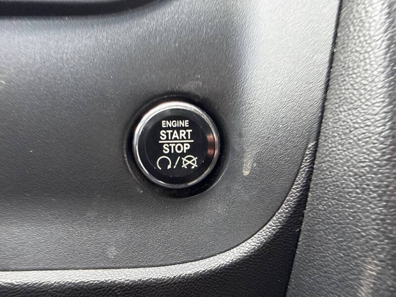 2013 Dodge Challenger SXT