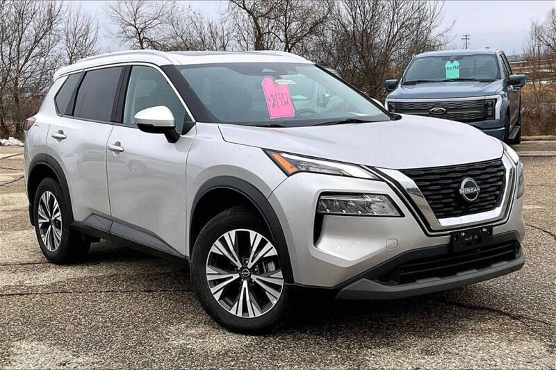 2023 Nissan Rogue SV's photo