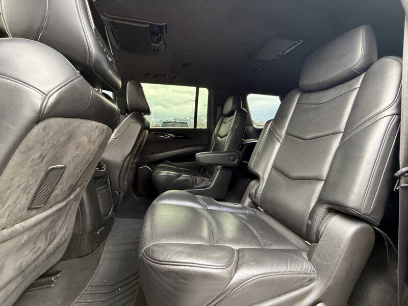 2017 Cadillac Escalade ESV Platinum