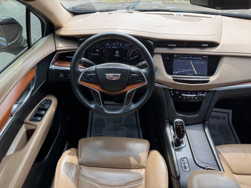 2017 Cadillac XT5 Platinum