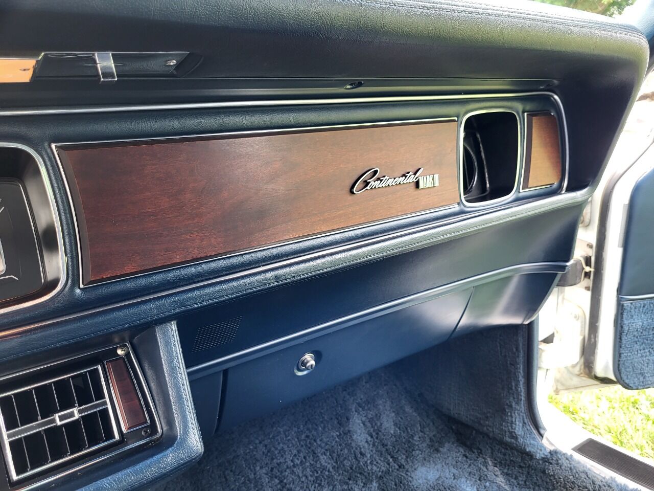 1971 Lincoln Continental 181