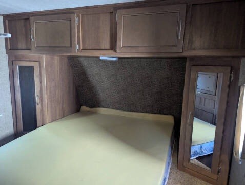 2015 Coachmen RV Apex 300BHS / 34ft