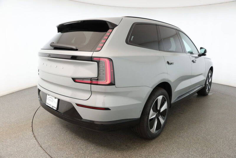 2025 Volvo EX90 Twin Plus 7P