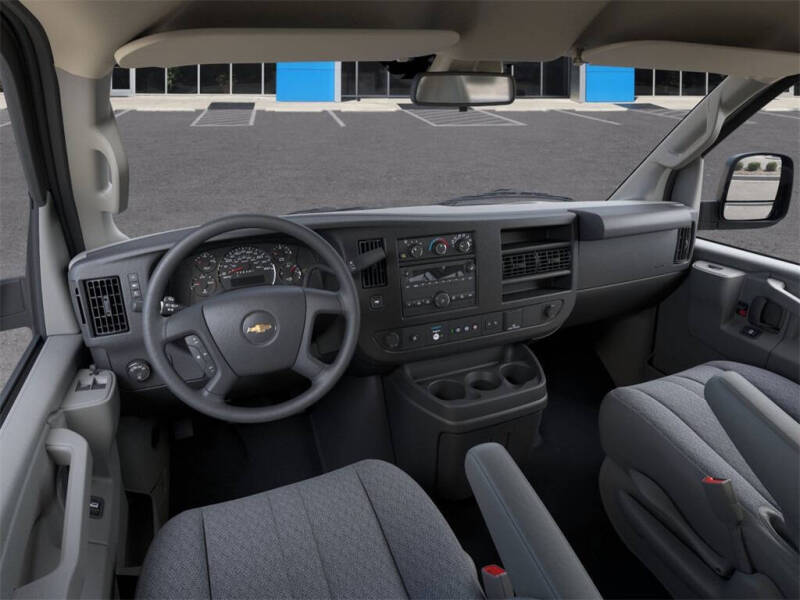 2025 Chevrolet Express 2500