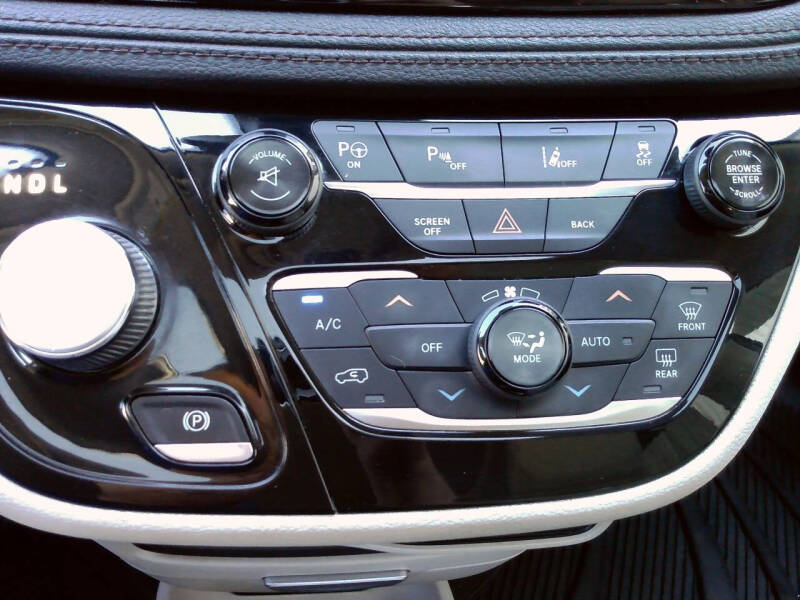 2017 Chrysler Pacifica Limited