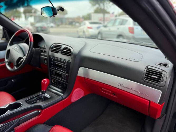 2002 Ford Thunderbird Deluxe